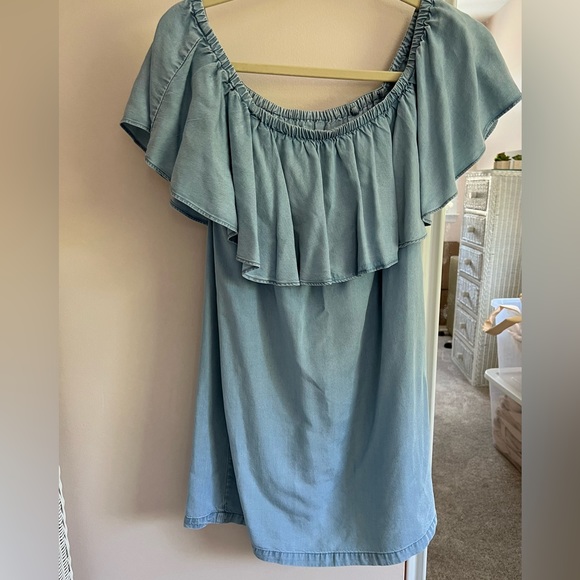 Urban outfitters off the shoudler denim dress in small - Picture 2 of 5